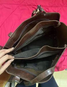 Chic Crocodile-Embossed Tote Bag