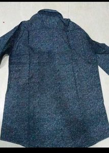 Men's Textured Button-Down Shirt