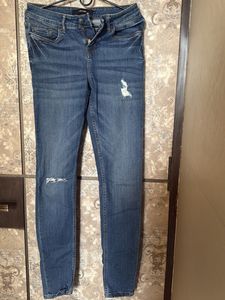 Ripped Skinny Jeans