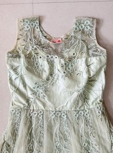 Elegant Lace Gown for Special Occasions