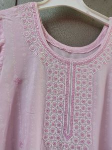 Elegant Pink Embroidered Kurta