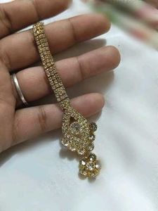 Exquisite Crystal Maang Tikka