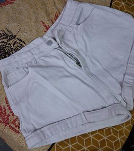 High Waisted White Denim Shorts🐇