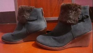 2000's Wedge Suede Boots with Fur Trim