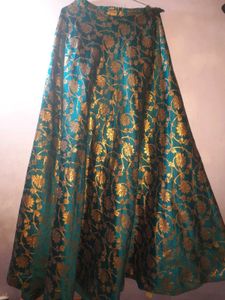 Green flared skirt or choli