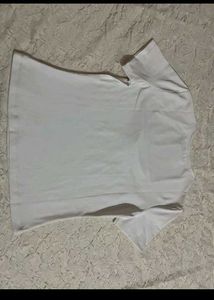 Chic White Square Neck Tee