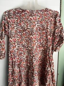 Elegant Floral Print Kurta
