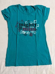 Bundle of Two Graphic T-Shirts