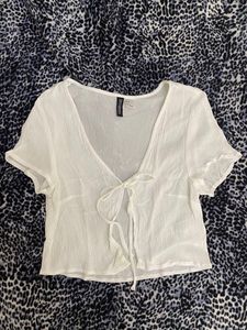 H&amp;M Tie-Front Crop Top