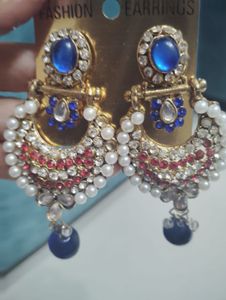 Fashion Earrings with Blue Stones