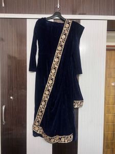 Elegant Navy Velvet Kurta Set