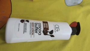 1 pc Cocoa Butter Body Lotion(all season