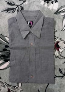 Bundle of 3 Men's Dress Shirts