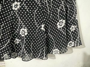 Chic Black &amp; White Floral Polka Dot Blouse