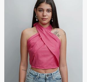 Chic Pink Halter Neck Crop Top