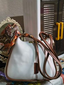 Chic White &amp; Brown Shoulder Bag