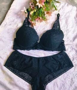 Lace Detail Bra with beautiful brief