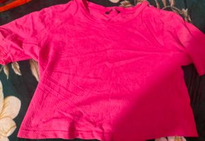 🎭🧁Pink Cropped T-Shirt