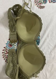Clovia Underwired light Padded Bra