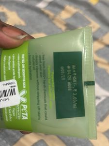 Simple Refreshing Facial Wash