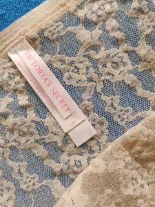 victoria's  secret Lace Thong Panty