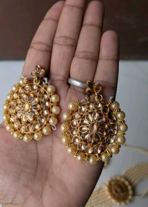 Elegant Pearl &amp; Kundan Jewellery Set