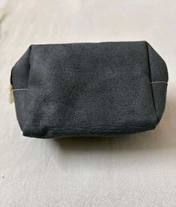 🆕 Oriflame Women Grey Poetry Pouch