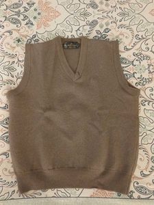 Classic V-Neck Sleeveless Sweater Vest