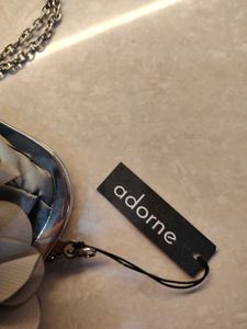 Elegant Floral Clasp Clutch Bag