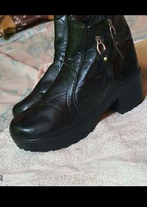 Black Pure Leather Boots 👢