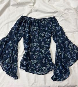 ✨SALE✨Navy Floral Bell Sleeve Off-Shoulder Top