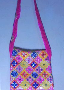 Purse 👜 For A Wearing Saree