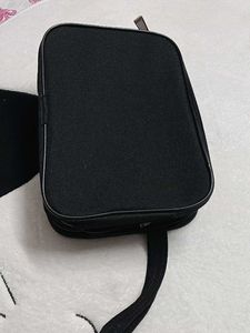 black bag with 4 compartments