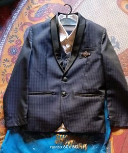Boys Suit or Blazer Set.Like New condition.