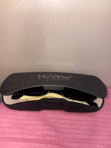Chic Black Rectangle Sunglasses