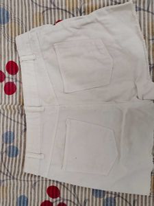 Pretty Mood Shorts