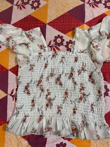 Floral Smocked Puff Sleeve Top