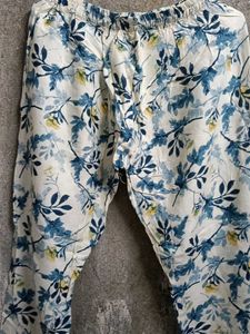 Elegant Floral Print Kurta  of 3 pice set, nea