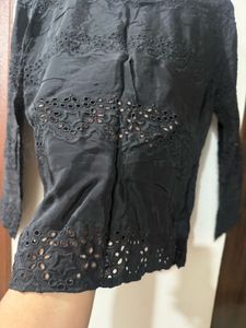 Chic Black Broderie Anglaise Top