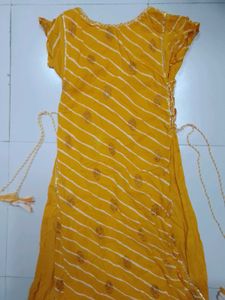 Yellow Kurta Set with Lehariya Print