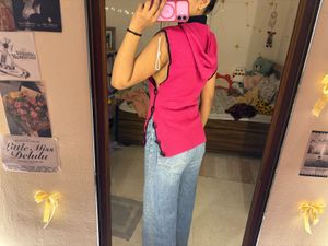 Bright Pink Sleeveless woolen hoodie