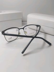 Stylish Black Metal Eyeglasses