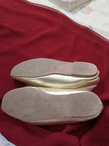 Sparkling Gold Ballerinas with Bows