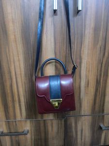 Chic Maroon &amp; Navy Handbag