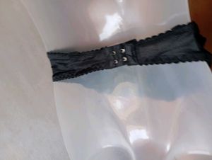 Black Lace Strapless Bra