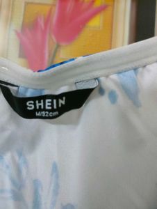 SHEIN Women Cute Front Twisted top