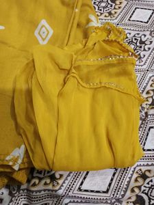 Women Printed Straight Kurta With Pant And Dupatta