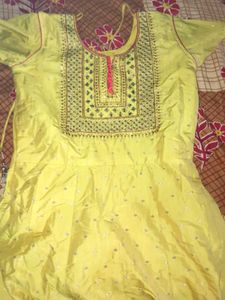 Elegant Yellow Ethnic Gown