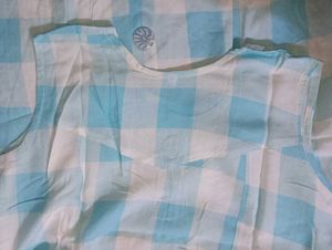 Blue &amp; White Sleeveless Kurta(size-XL)