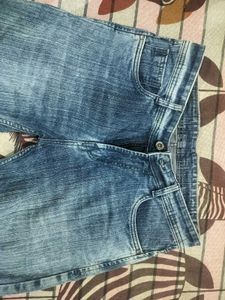 Stylish Blue Wash Jeans